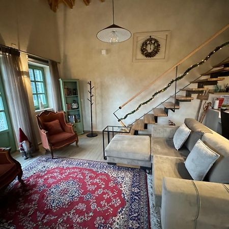 Aristi Boutique Stonehouse With Attic Apartment Екстериор снимка