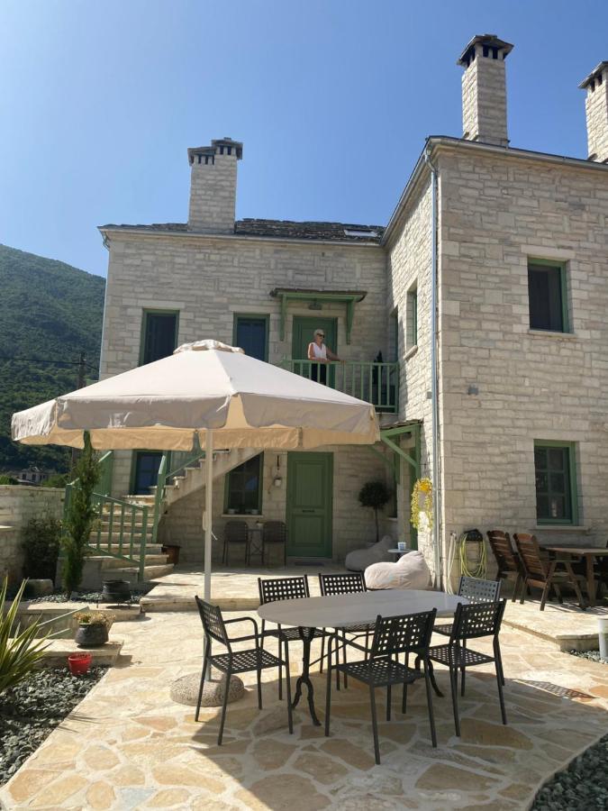 Aristi Boutique Stonehouse With Attic Apartment Екстериор снимка