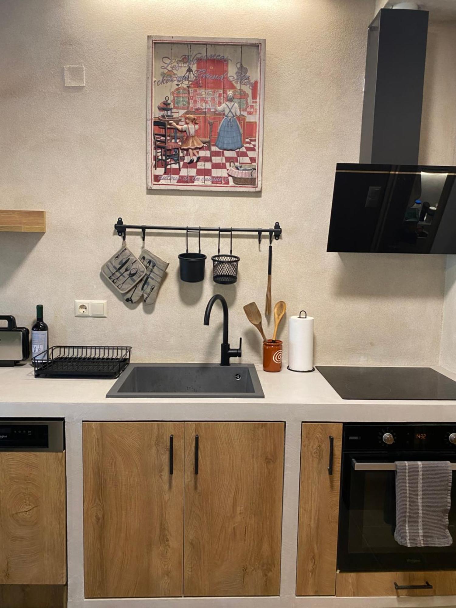 Aristi Boutique Stonehouse With Attic Apartment Екстериор снимка