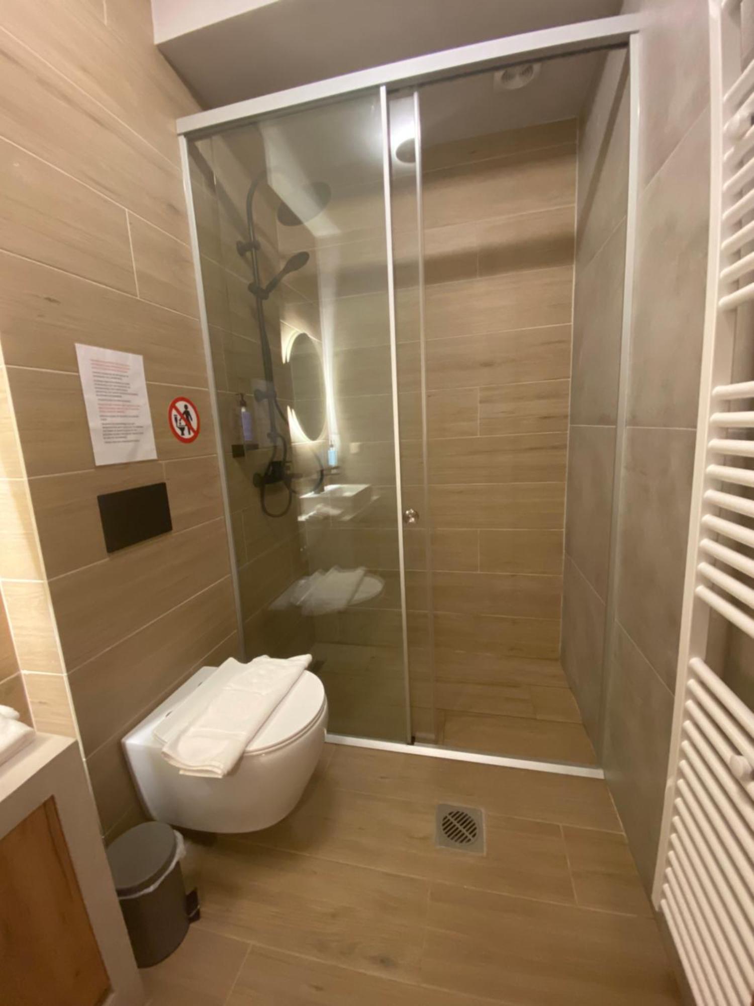 Aristi Boutique Stonehouse With Attic Apartment Екстериор снимка