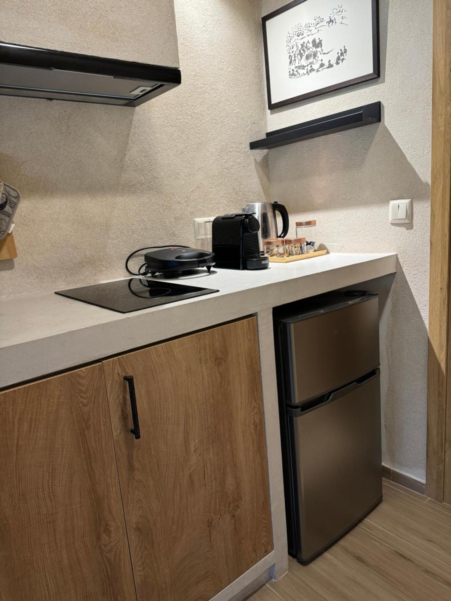 Aristi Boutique Stonehouse With Attic Apartment Екстериор снимка