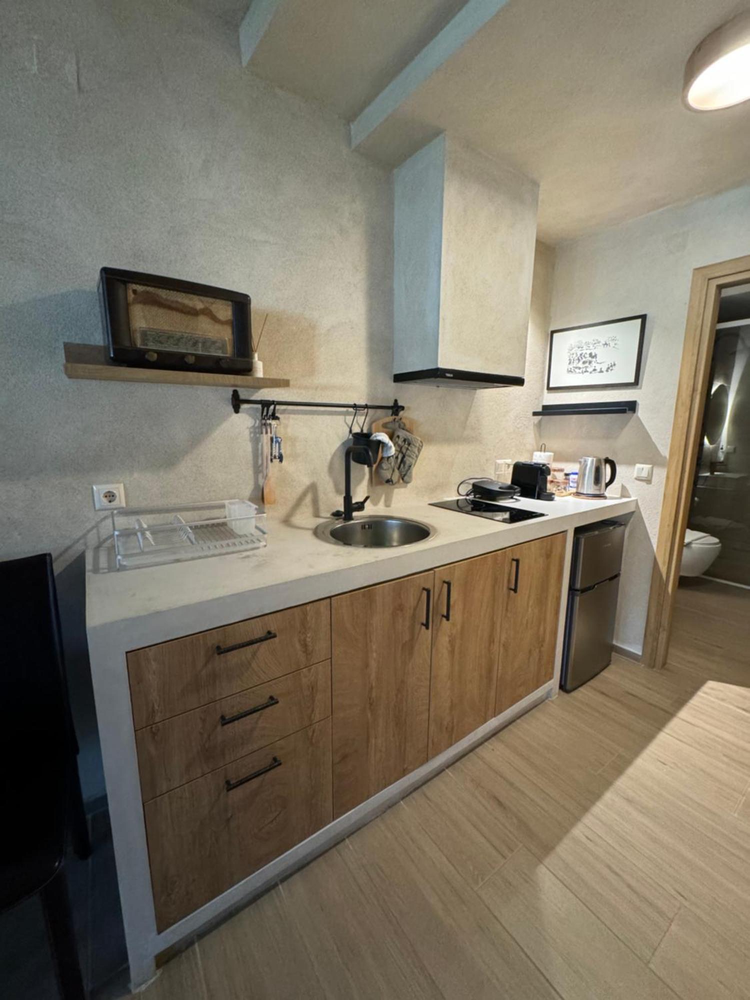 Aristi Boutique Stonehouse With Attic Apartment Екстериор снимка