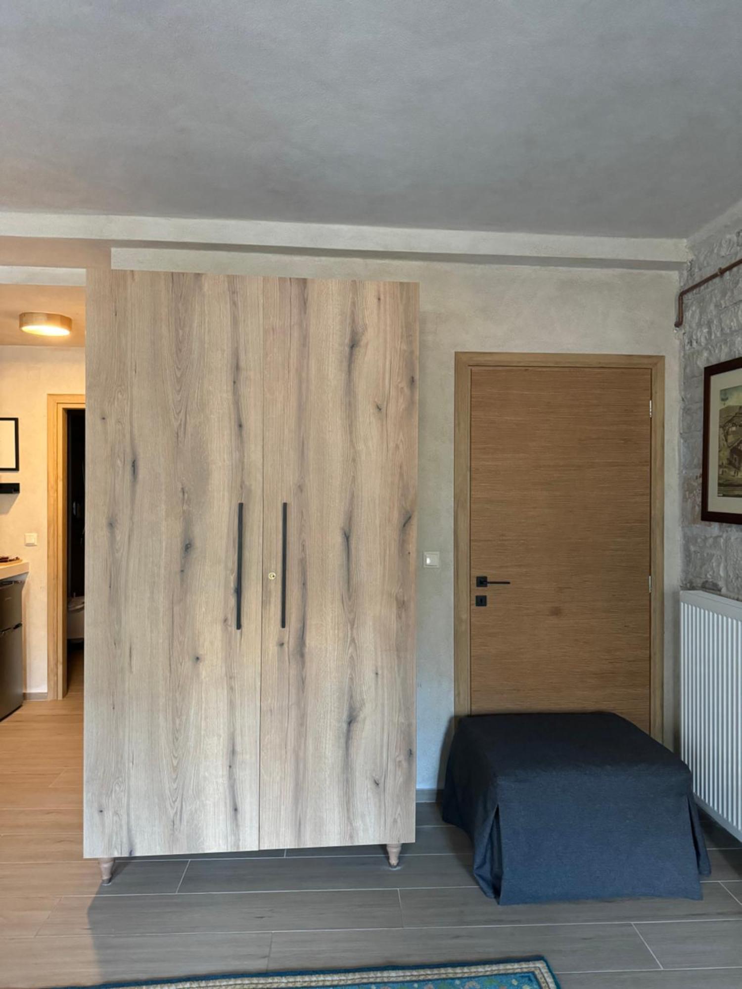 Aristi Boutique Stonehouse With Attic Apartment Екстериор снимка