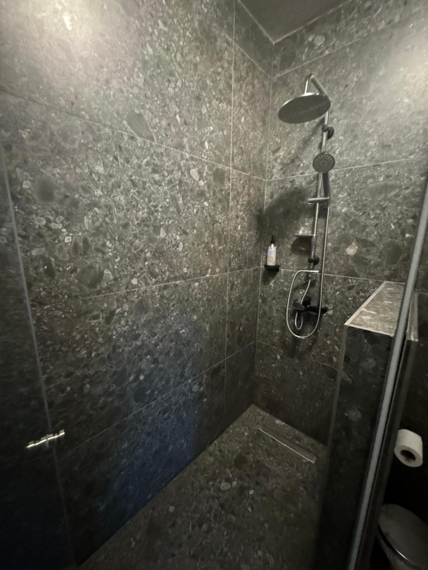 Aristi Boutique Stonehouse With Attic Apartment Екстериор снимка